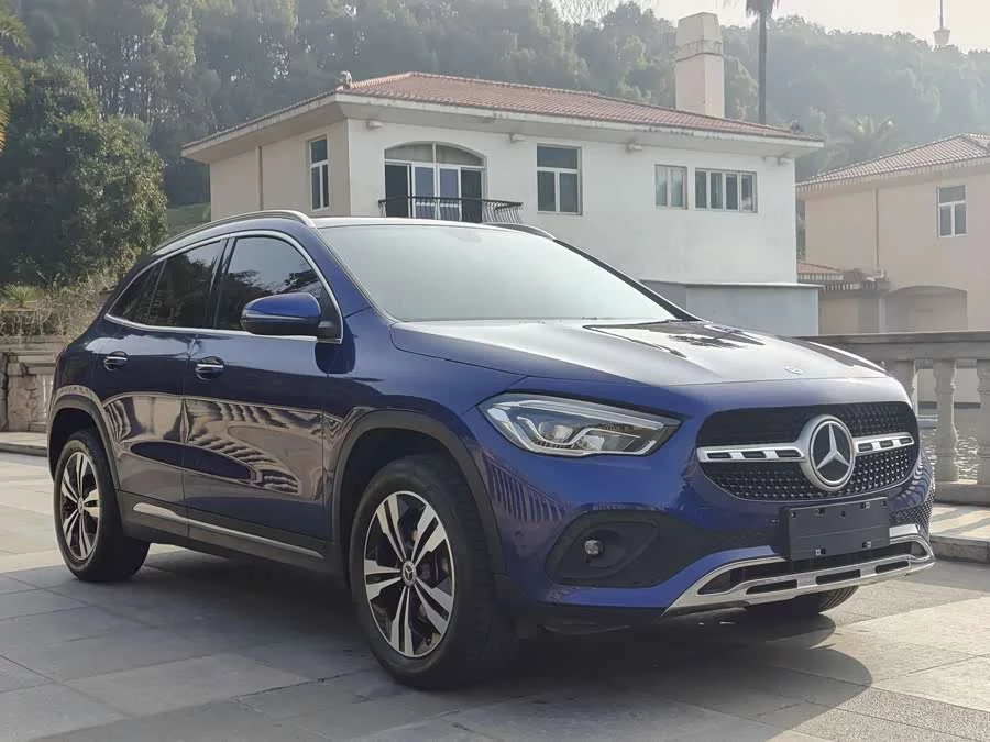 Mercedes Benz GLA