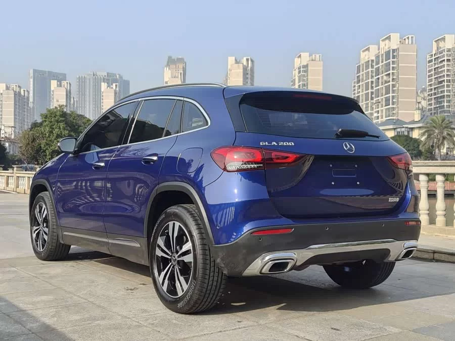 Mercedes Benz GLA