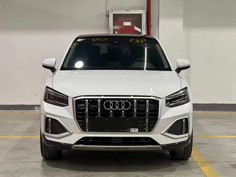 Audi Q2L