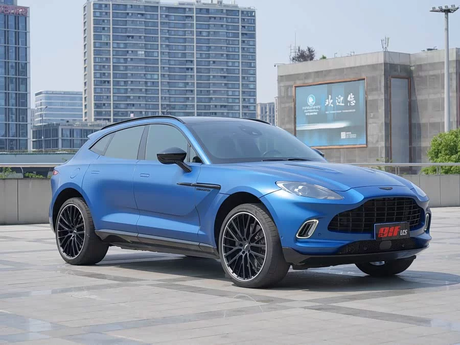 Aston Martin DBX