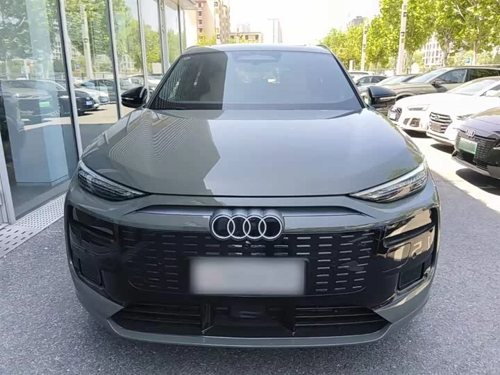 Audi Q6L e-tron