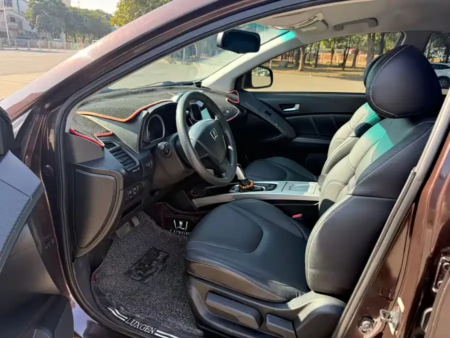 Luxgen U6 SUV