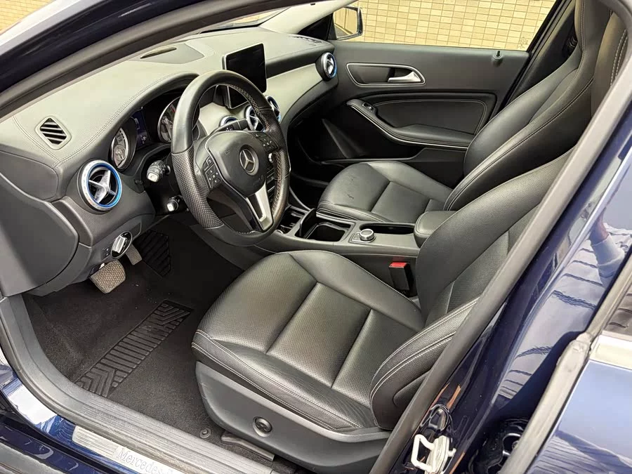 Mercedes Benz GLA