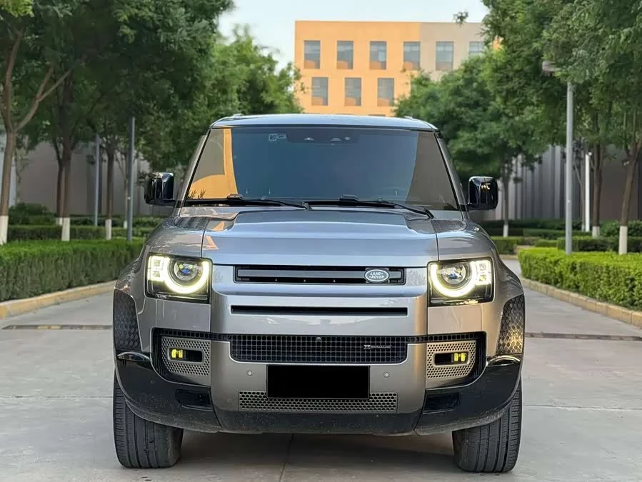 Land Rover guard