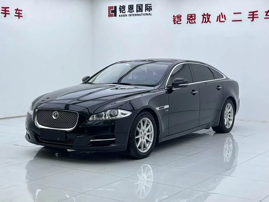 Jaguar XJ