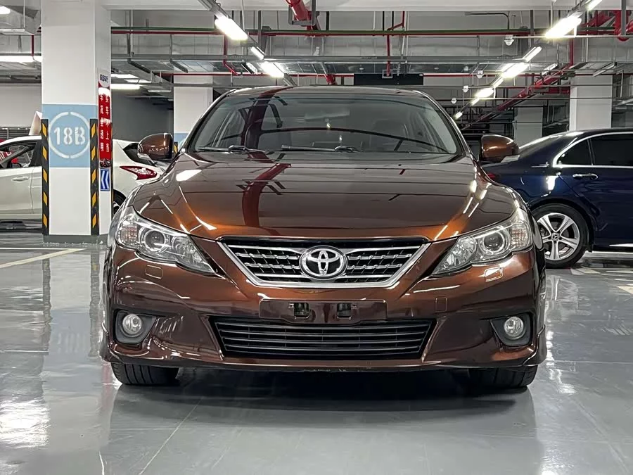 Toyota Reiz