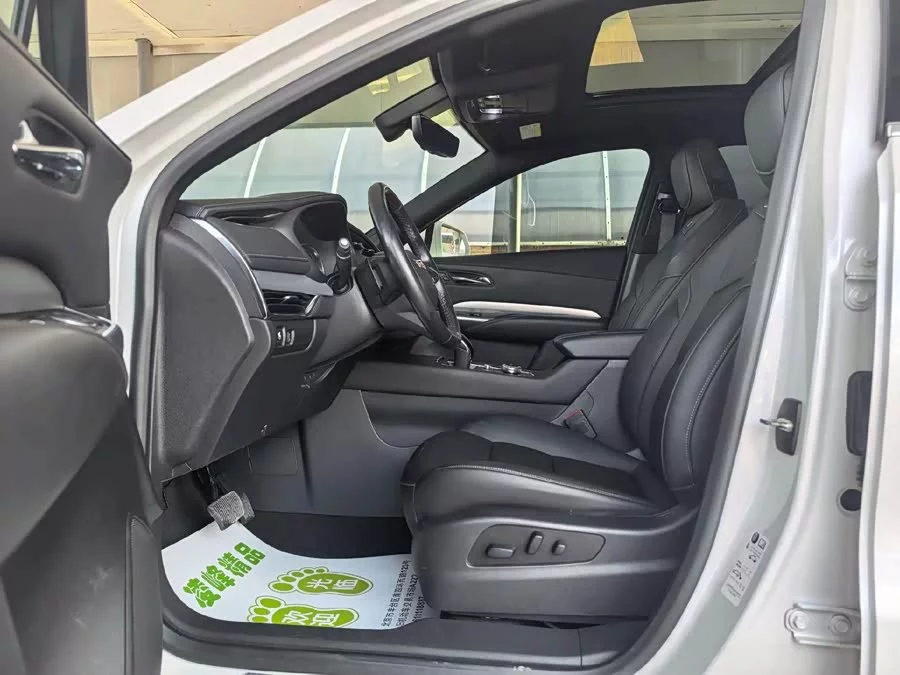 Cadillac XT4