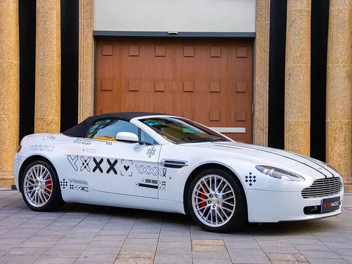 Aston Martin V8 Vantage