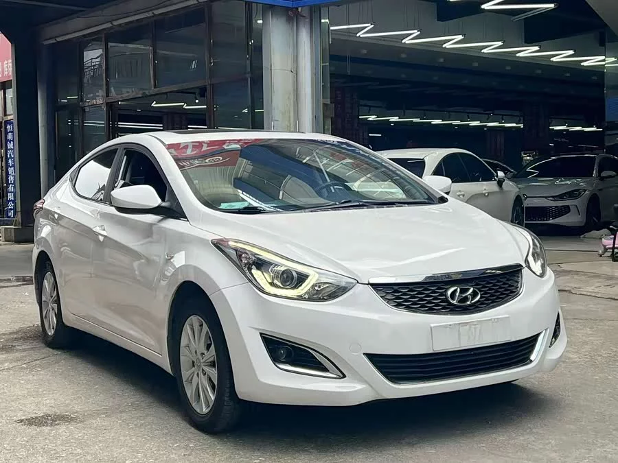 Hyundai Elantra