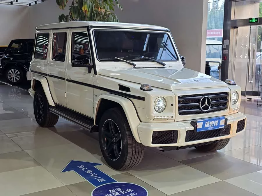 Mercedes Benz G-rated