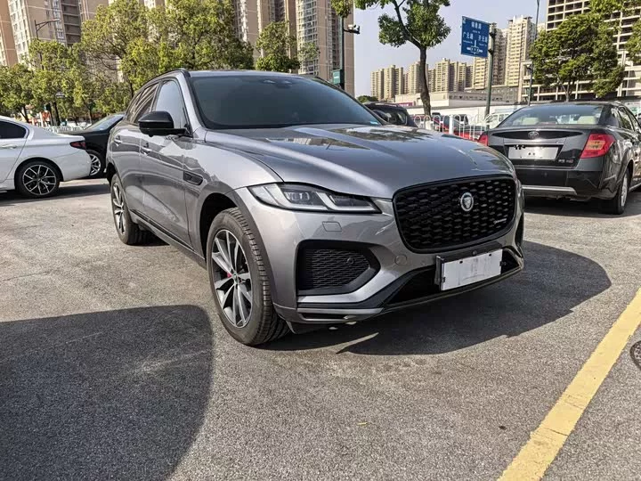 Jaguar F-PACE