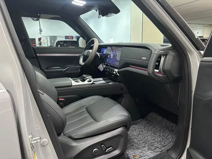 Deepal Dark blue G318