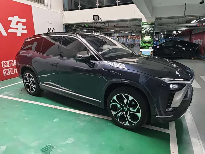 NIO ES8