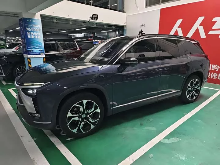 NIO ES8