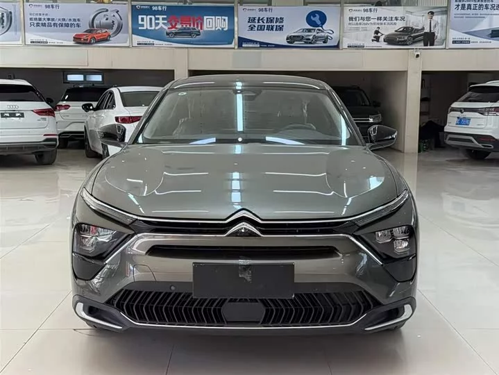 Citroën Versailles C5 X