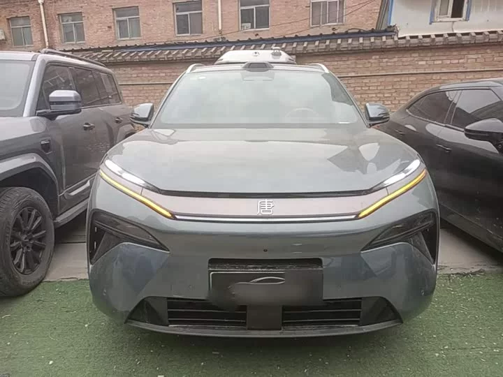 BYD Tang L