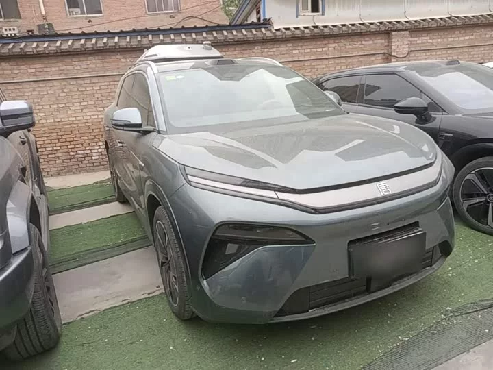 BYD Tang L