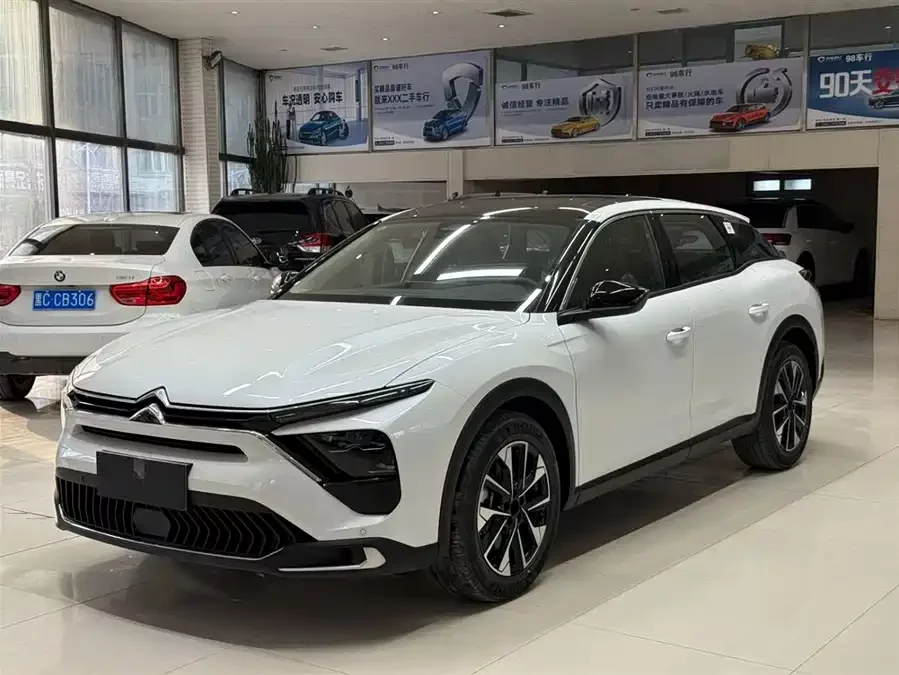 Citroën Versailles C5 X