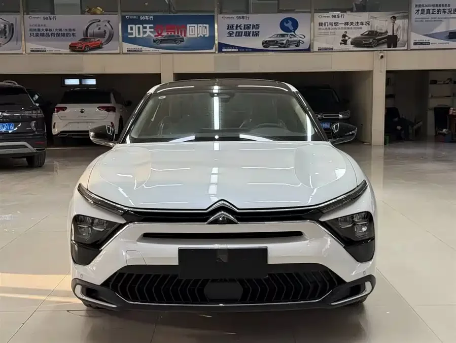 Citroën Versailles C5 X