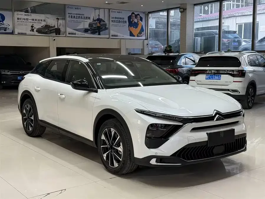 Citroën Versailles C5 X
