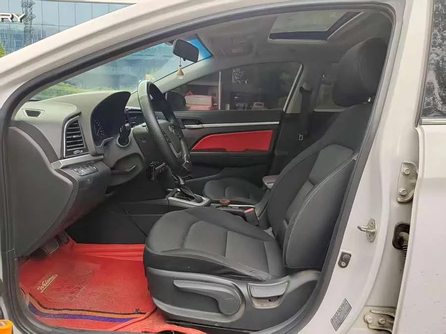 Hyundai elantra