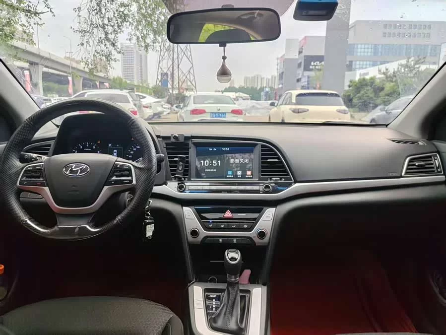 Hyundai elantra