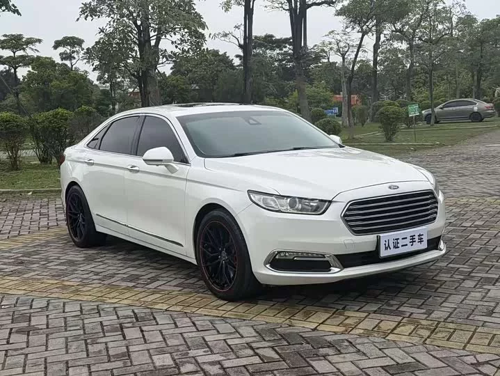Ford Taurus