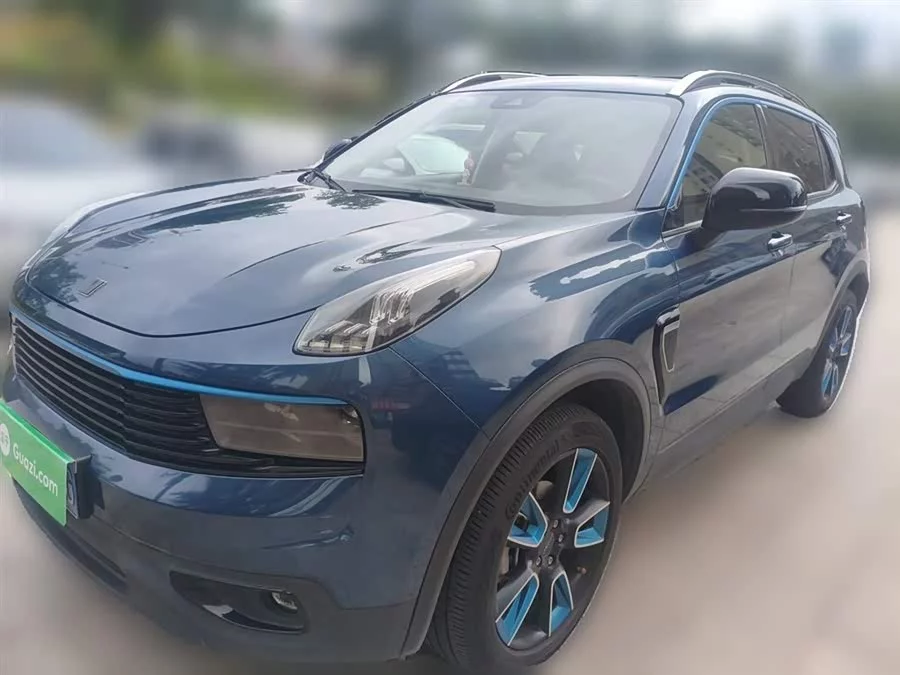 Lynk & Co 01