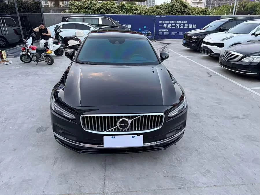 Volvo S90