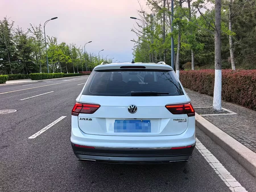 Volkswagen Tiguan L
