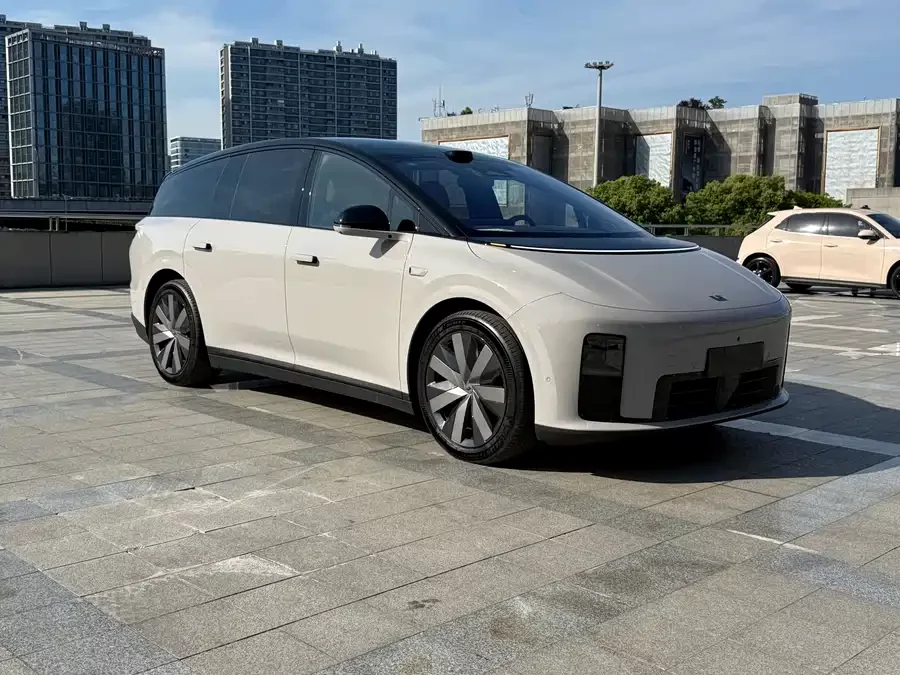 Li Ideal i8