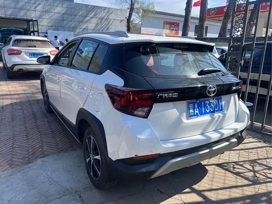 Toyota YARiS L