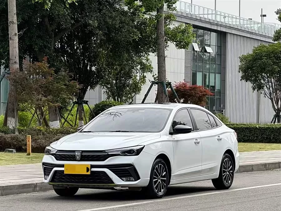 Roewe i5