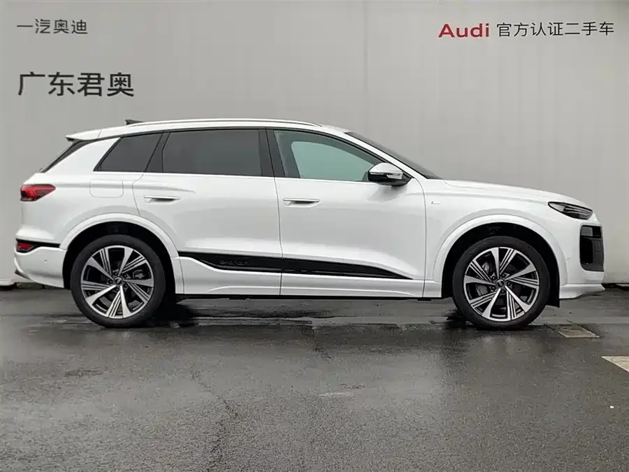 Audi Q6L e-tron