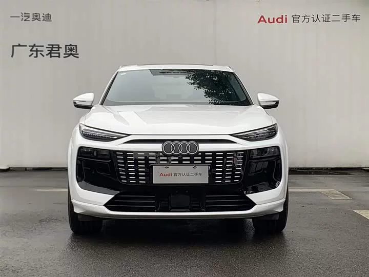 Audi Q6L e-tron