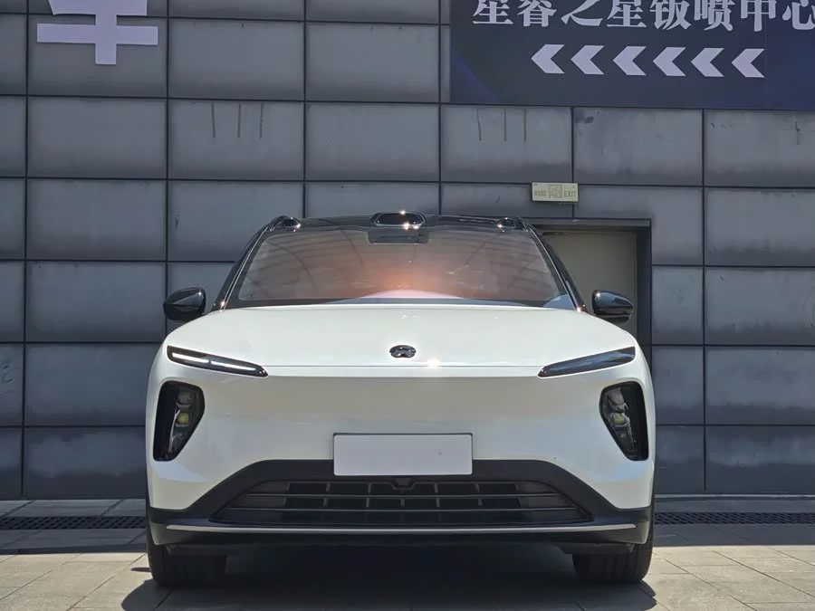 NIO ES6