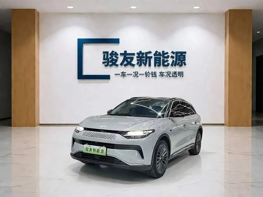 Leapmotor C11