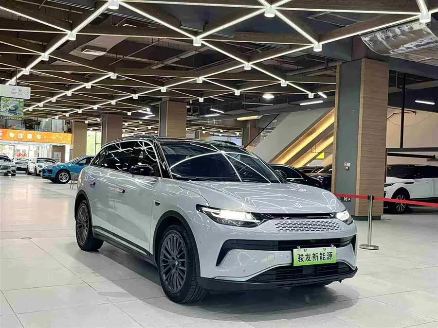 Leapmotor C11