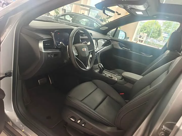 Cadillac XT6