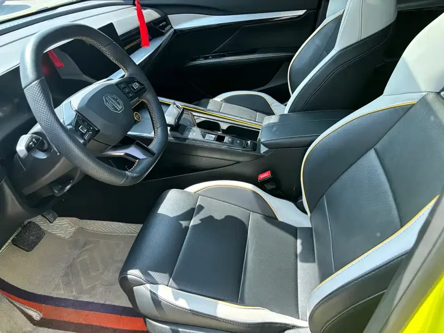 MG 5 Scorpio