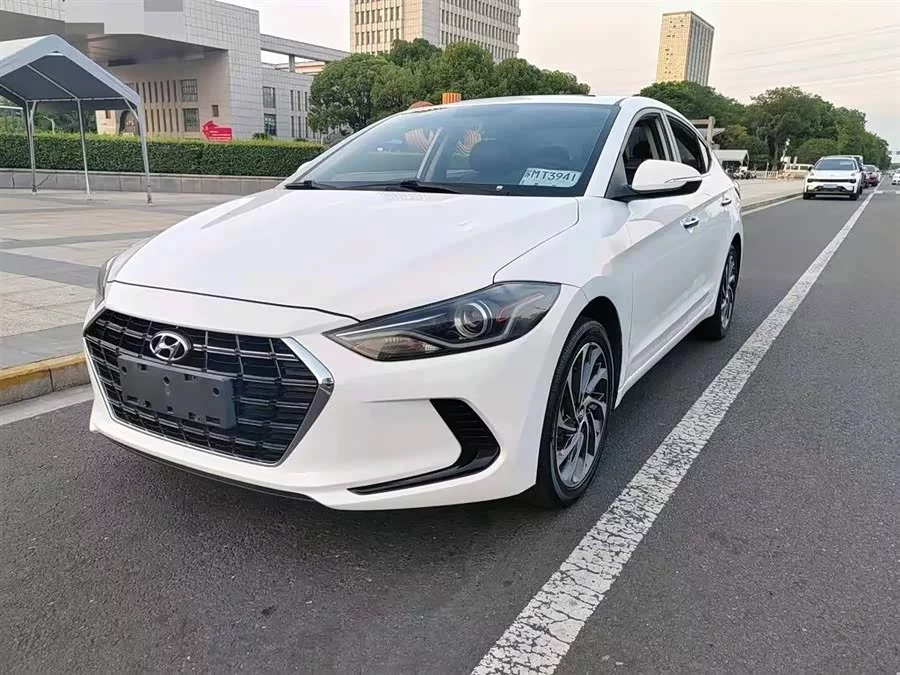 Hyundai elantra