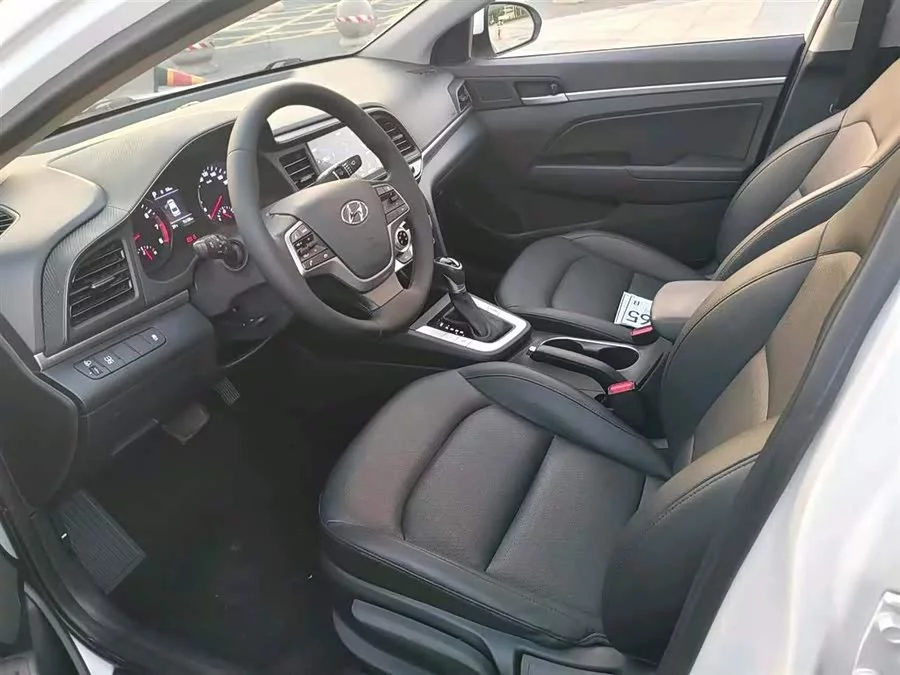 Hyundai elantra