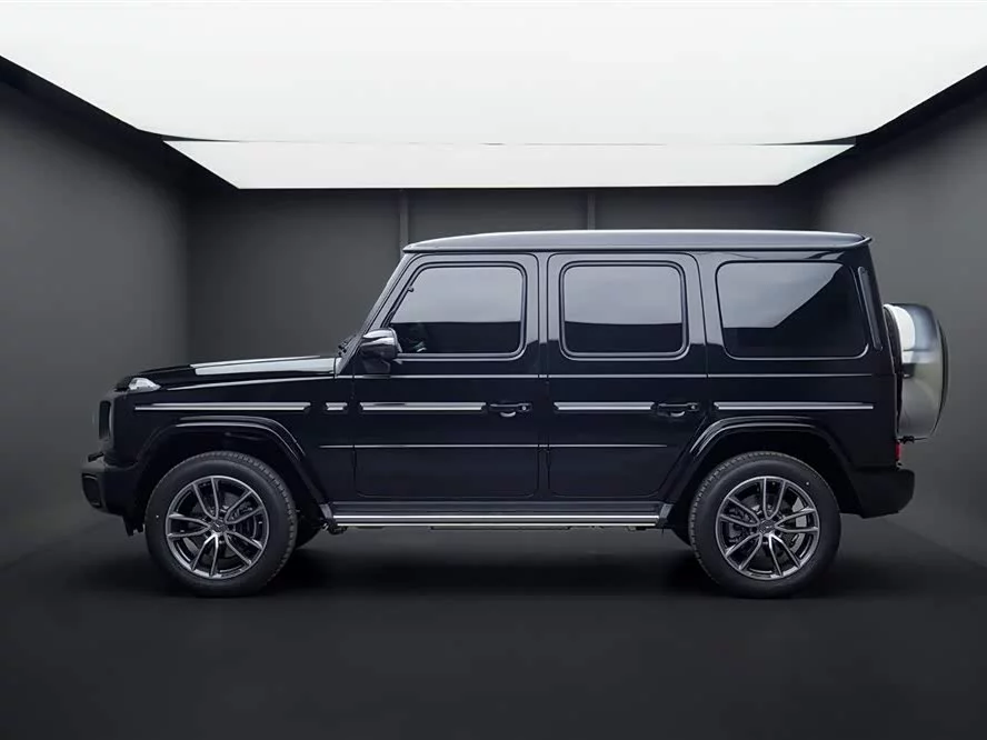 Mercedes Benz G-rated