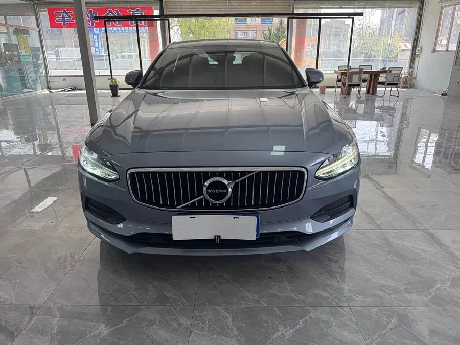 Volvo S90