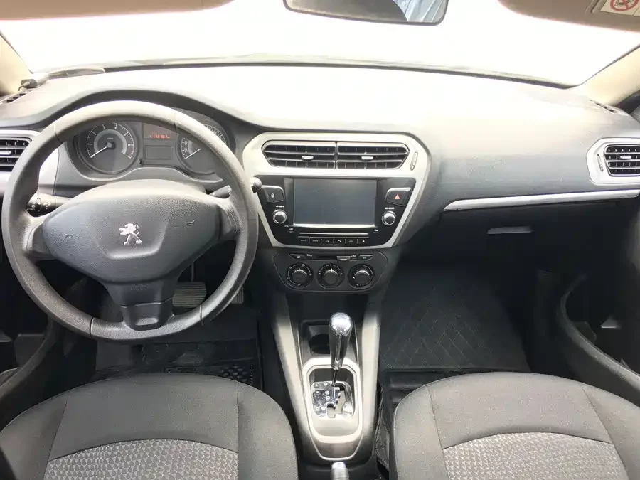 Peugeot 301