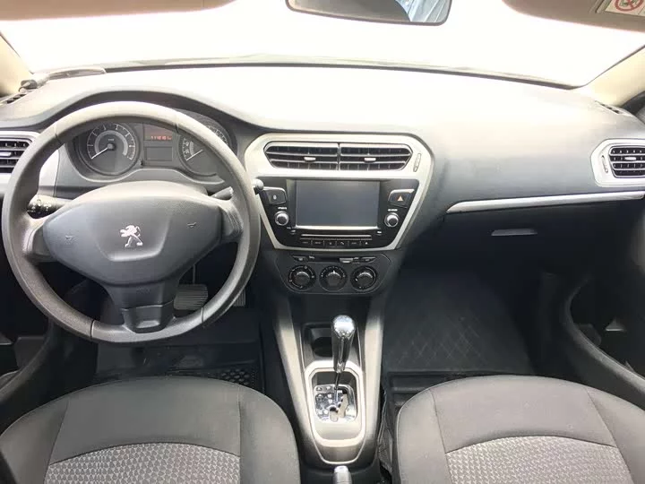 Peugeot 301