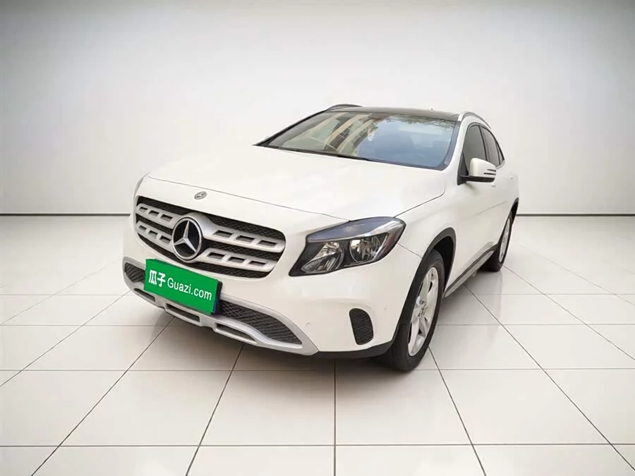 Mercedes Benz GLA