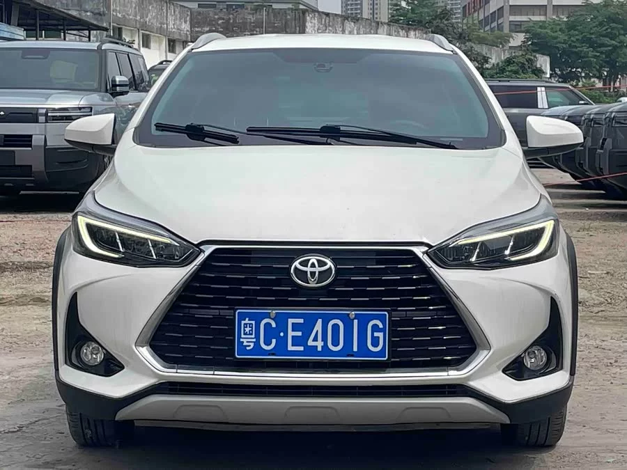 Toyota YARiS L