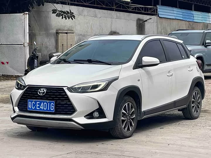 Toyota Yaris L