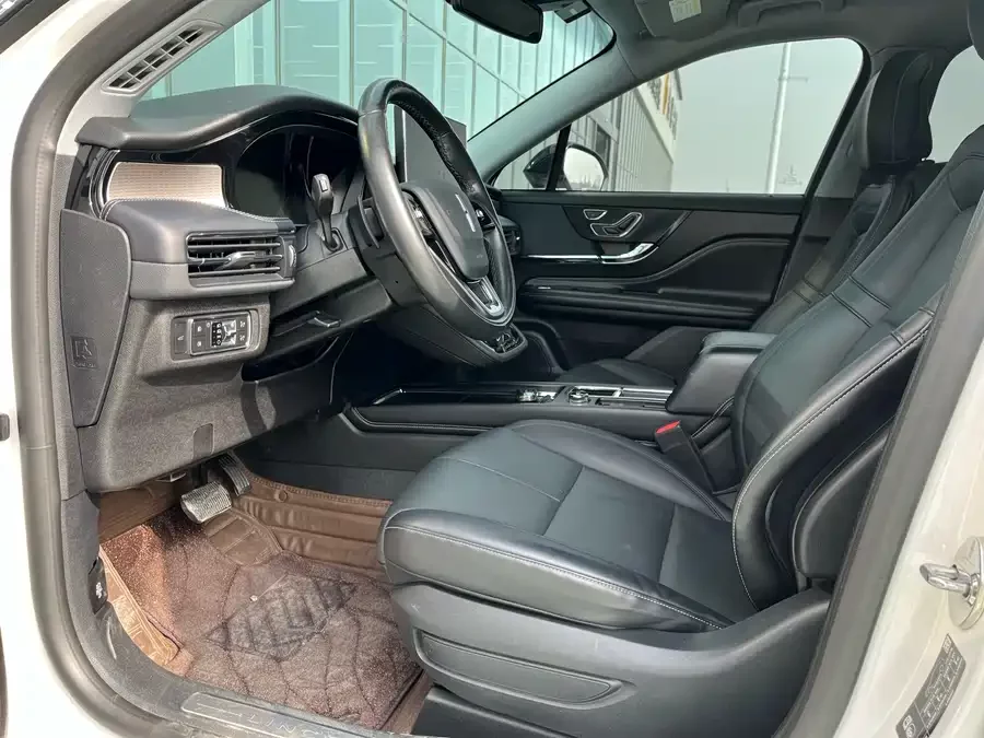 Lincoln Adventurer